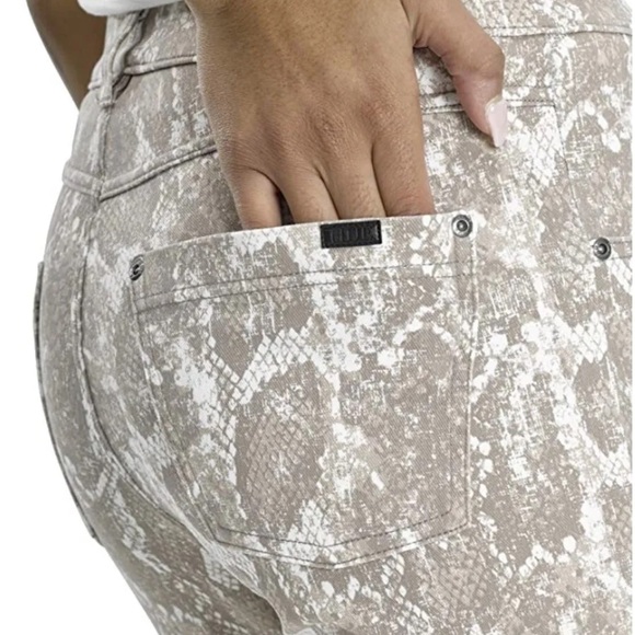 HUE Women's High Rise Denim Capri Legging - Taupe - Faded Python - NWT - Medium - Picture 4 of 14